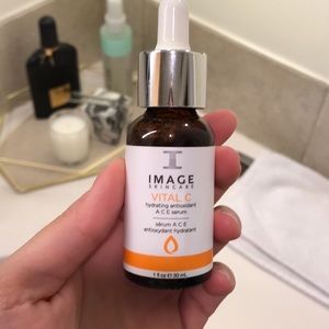 Image Skincare Makeup - Vitamin C + Antioxidant + hyaluronic acid serum. Image Skincare Makeup - Vitamin C + Antioxidant + hyaluronic acid serum.